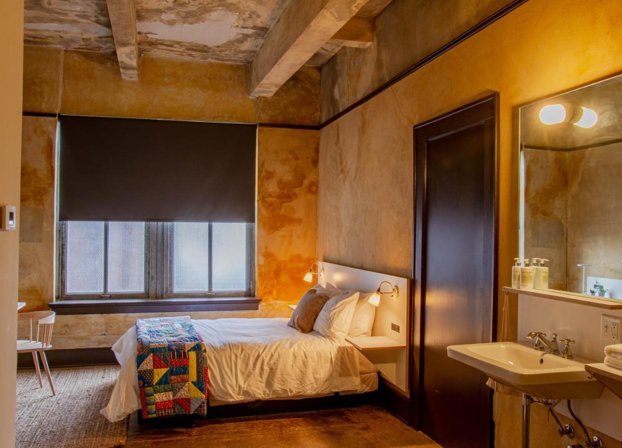 Travelers Hotel 克拉克斯代尔 外观 照片